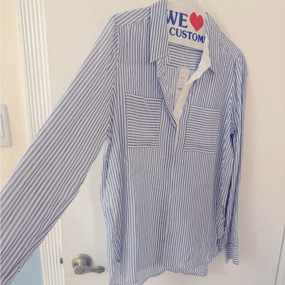 NWT WOMENS BLOUSE-WHITE HOUSE BLACK MARKET. BLUE&WHITE STRIPE W/CONTRAST POCKET